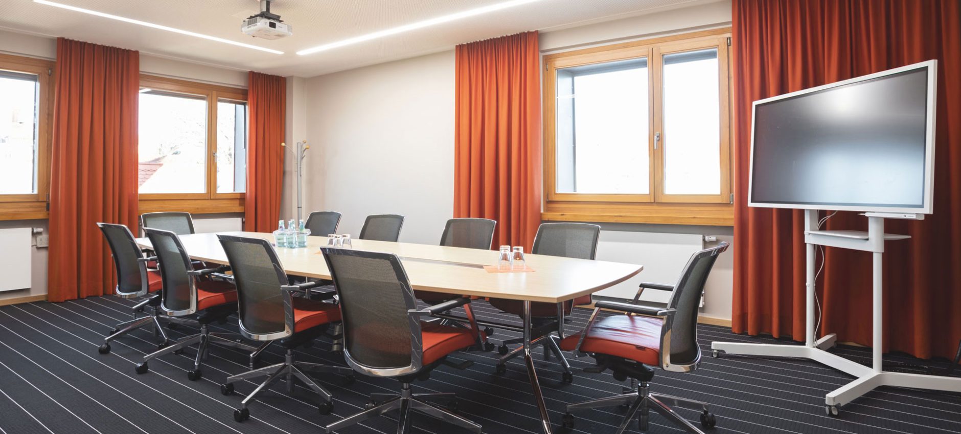 0013_EWGDresden_Besprechungsraum.jpg