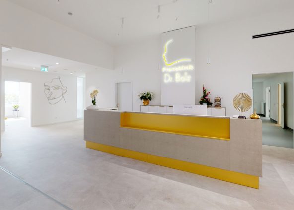 KADUR Praxisbau Neubau Praxisklinik Dr. Bolz Empfang